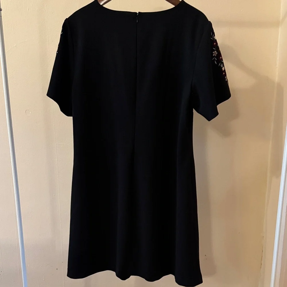 Calvin Klein - Picture 12 of 12